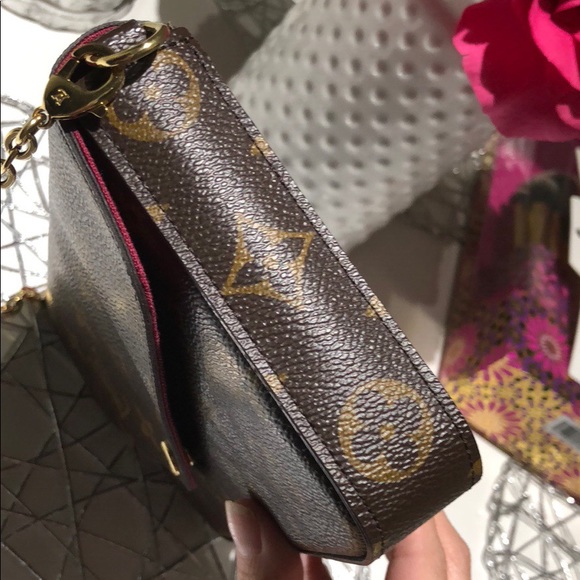 SOLD Louis Vuitton Felicie crossbody/clutch - Picture 3 of 6